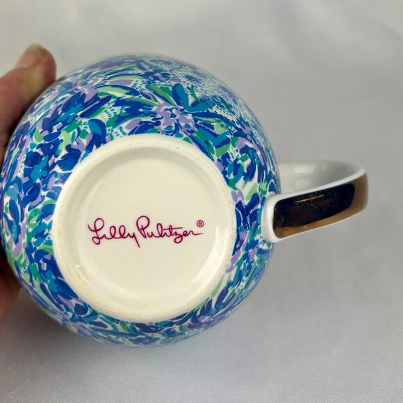 Lilly Pulitzer Blue Floral Ceramic Mug with Gold Handle - 12 oz Never used RARE - Picture 5 of 10